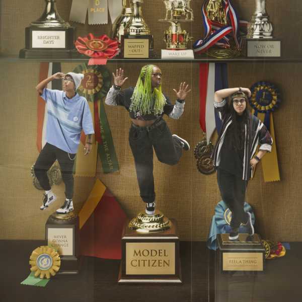 Meet Me @ The Altar - Never Gonna Change(2021)